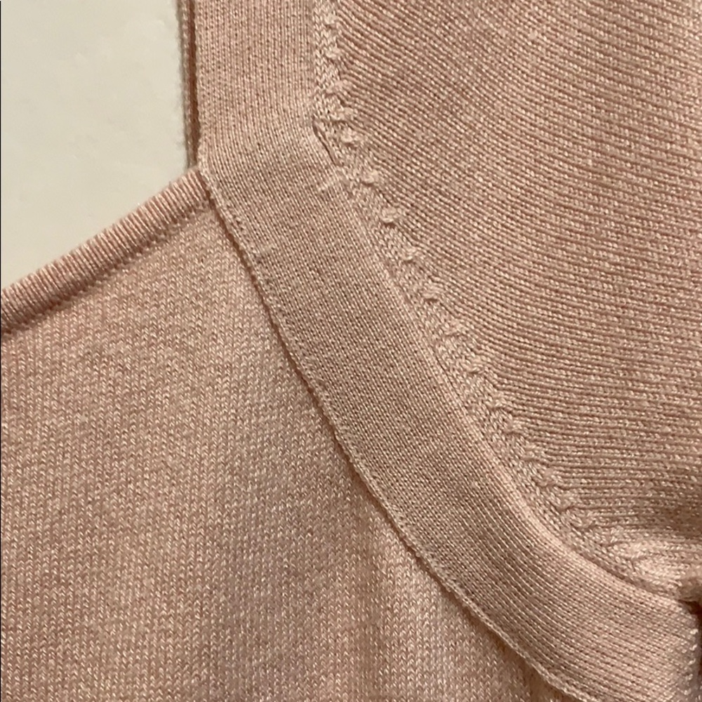 SILK/CASHMERE VINTAGE SWEATER BLUSH PEARL BUTTONS - Picture 4 of 7